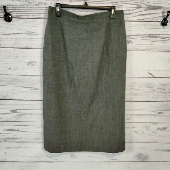 "Sag Harbor" woman's skirt  - Picture 1 of 7